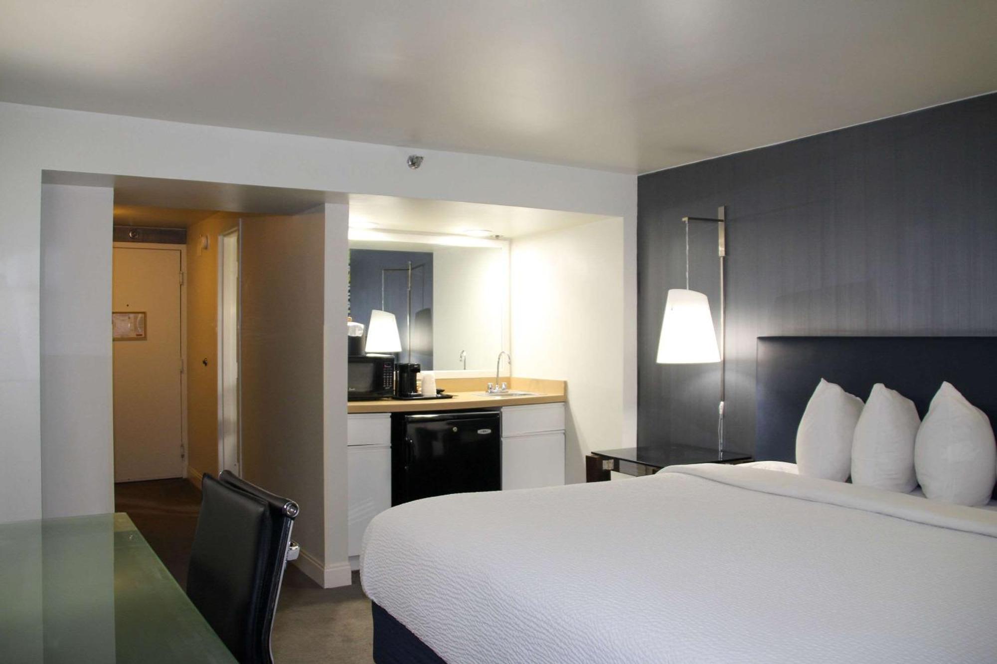 Comfort Inn & Suites Baltimore Inner Harbor Buitenkant foto